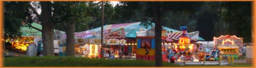 Rummel-Panorama bei Nacht auf dem Festplatz in S-Vaihingen